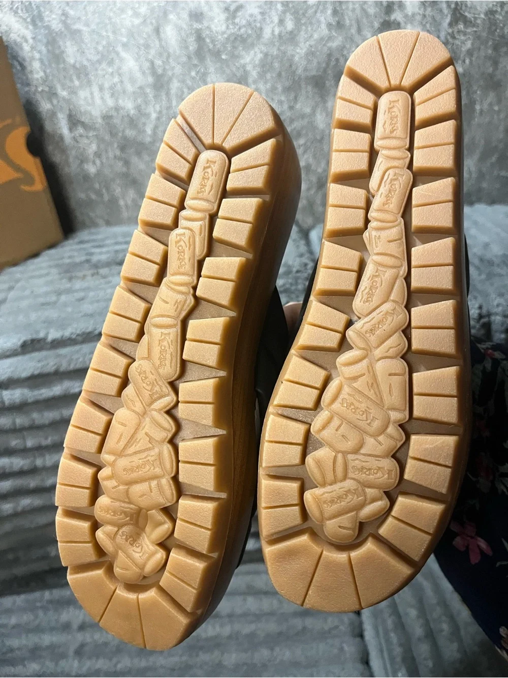 Kork-Ease padded crisscross